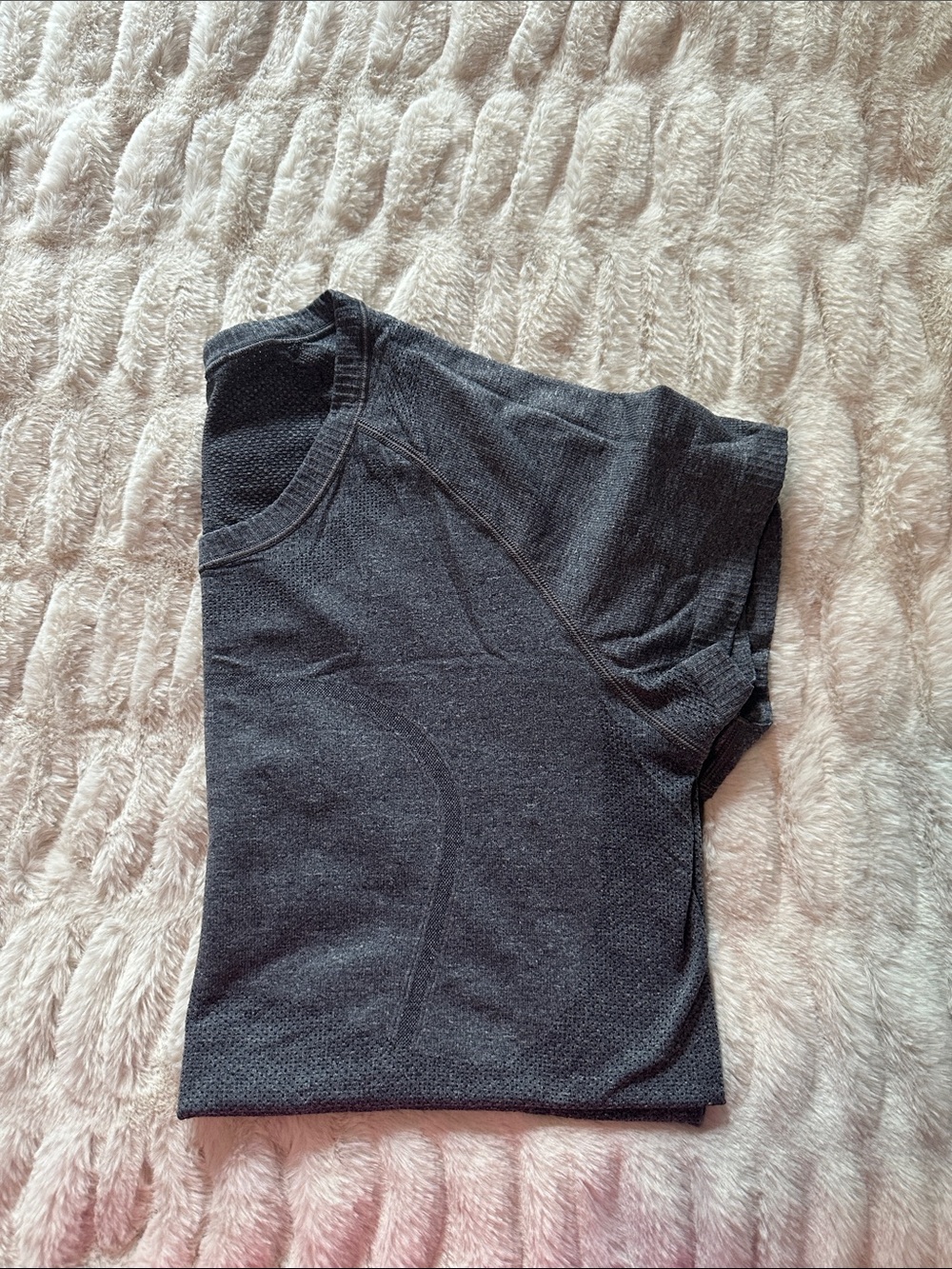 Lululemon Swiftly Seamless Short-Sleeve Workout Tee - Charcoal Gray size 12 - Picture 6 of 6
